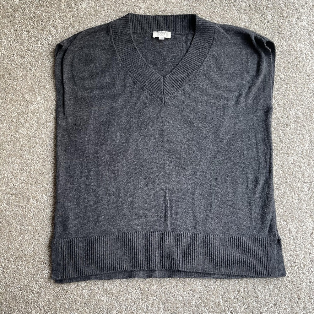 LOFT Sweater Vest Womens Medium Gray V Neck Tight-Knit Pullover Sleeveless